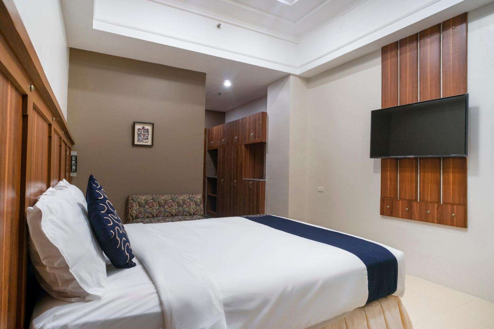 Capital O 460 World Palace Hotel Davao Экстерьер фото