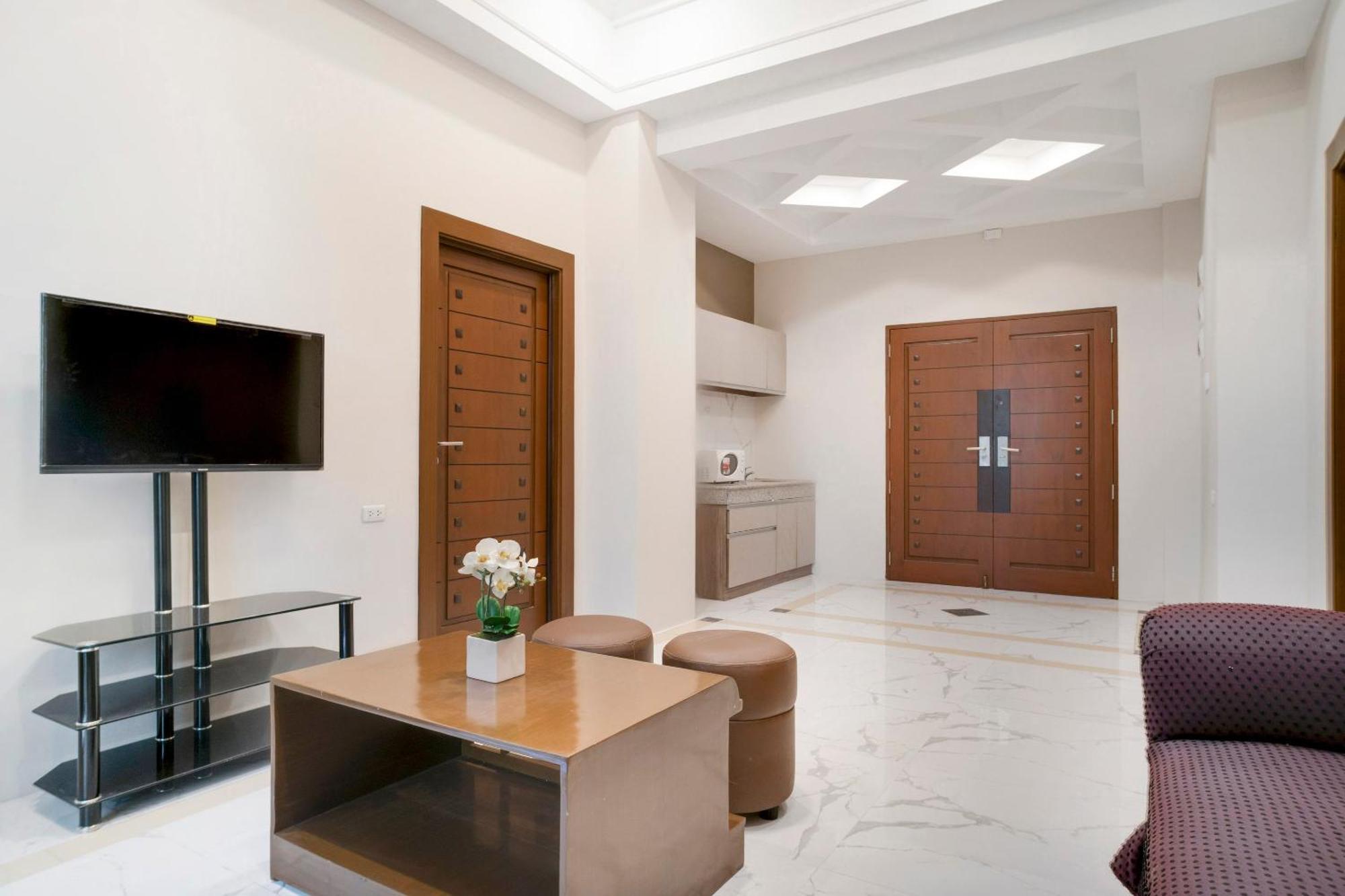 Capital O 460 World Palace Hotel Davao Экстерьер фото
