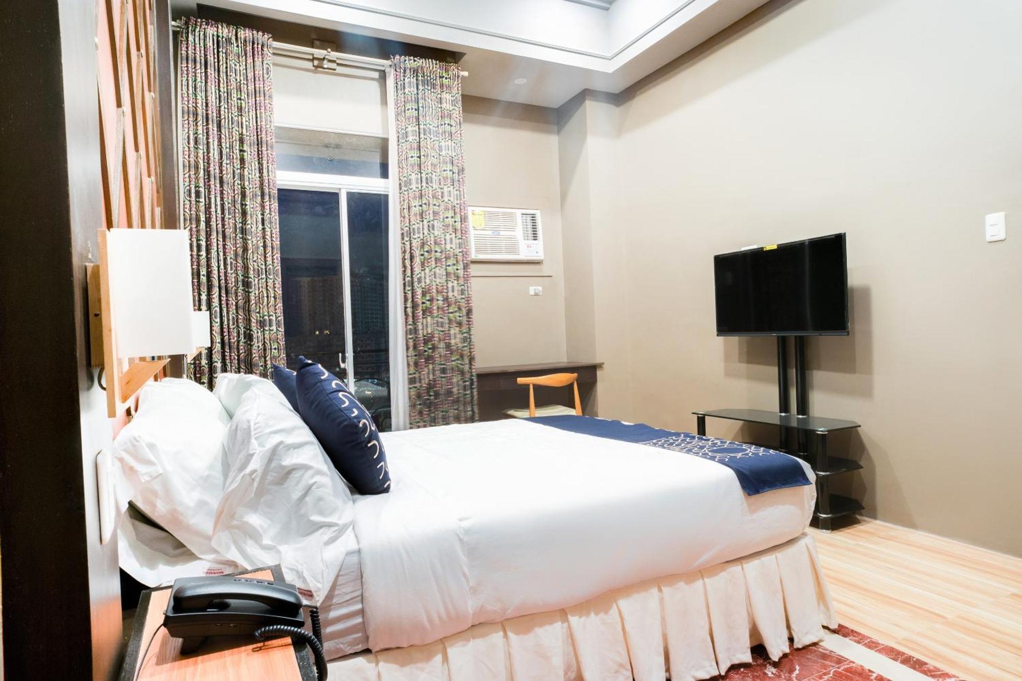 Capital O 460 World Palace Hotel Davao Экстерьер фото